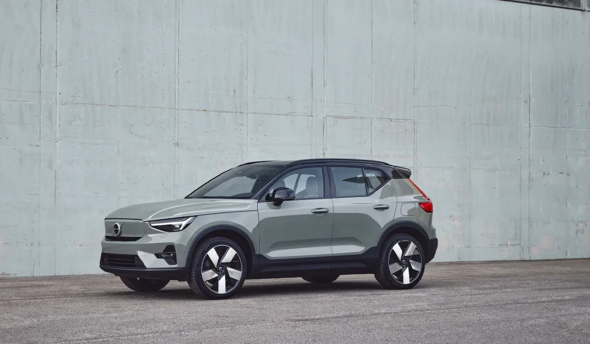 Volvo - XC40 Recharge P8 - Luxury Car Rentals - Preowned Luxury Car - Exclusive Concierge Club.webp